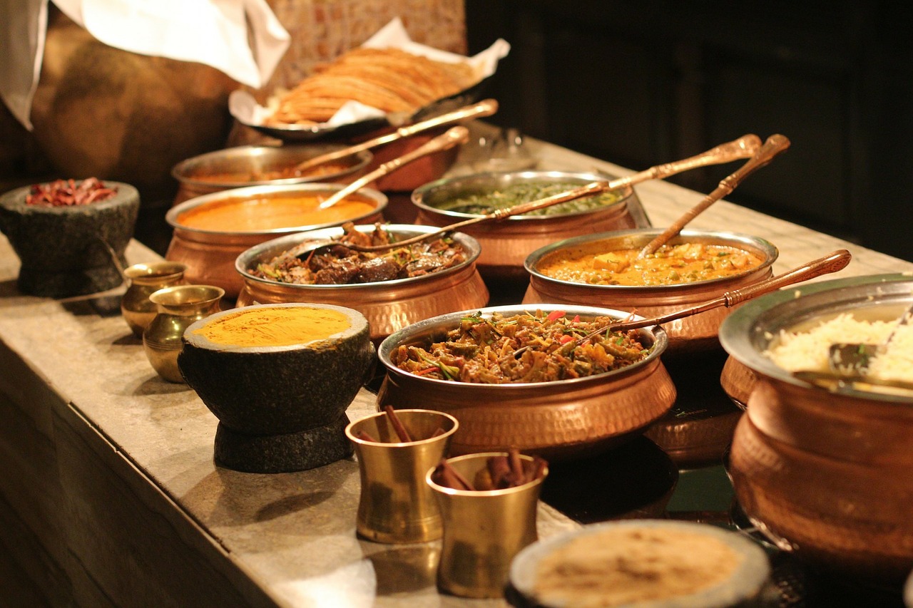 Adventour - India - food buffet