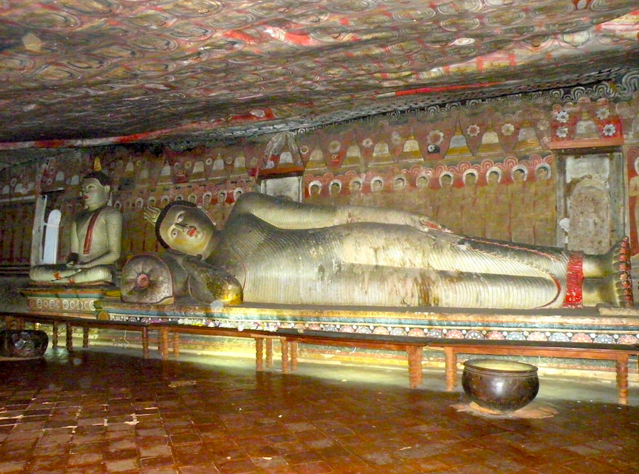 Adventour - Sri Lanka - Dambulla - Cave Temple